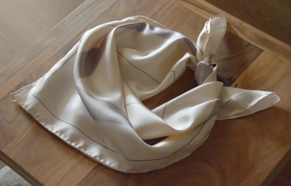 Pañuelo de seda Laurel silk scarf scarves