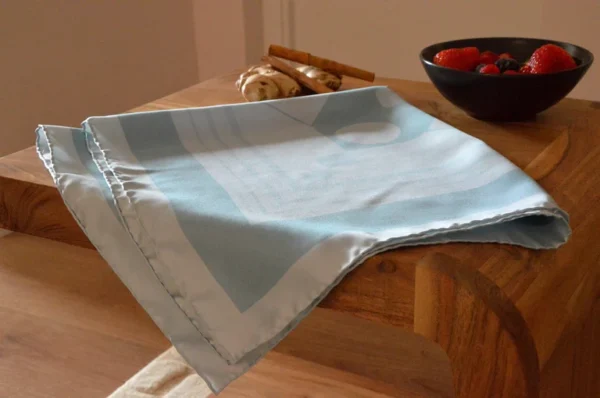 Pañuelo de seda Ciela - Image 3