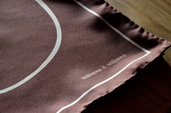 Pañuelo de seda Sophia silk scarf craftsmanship