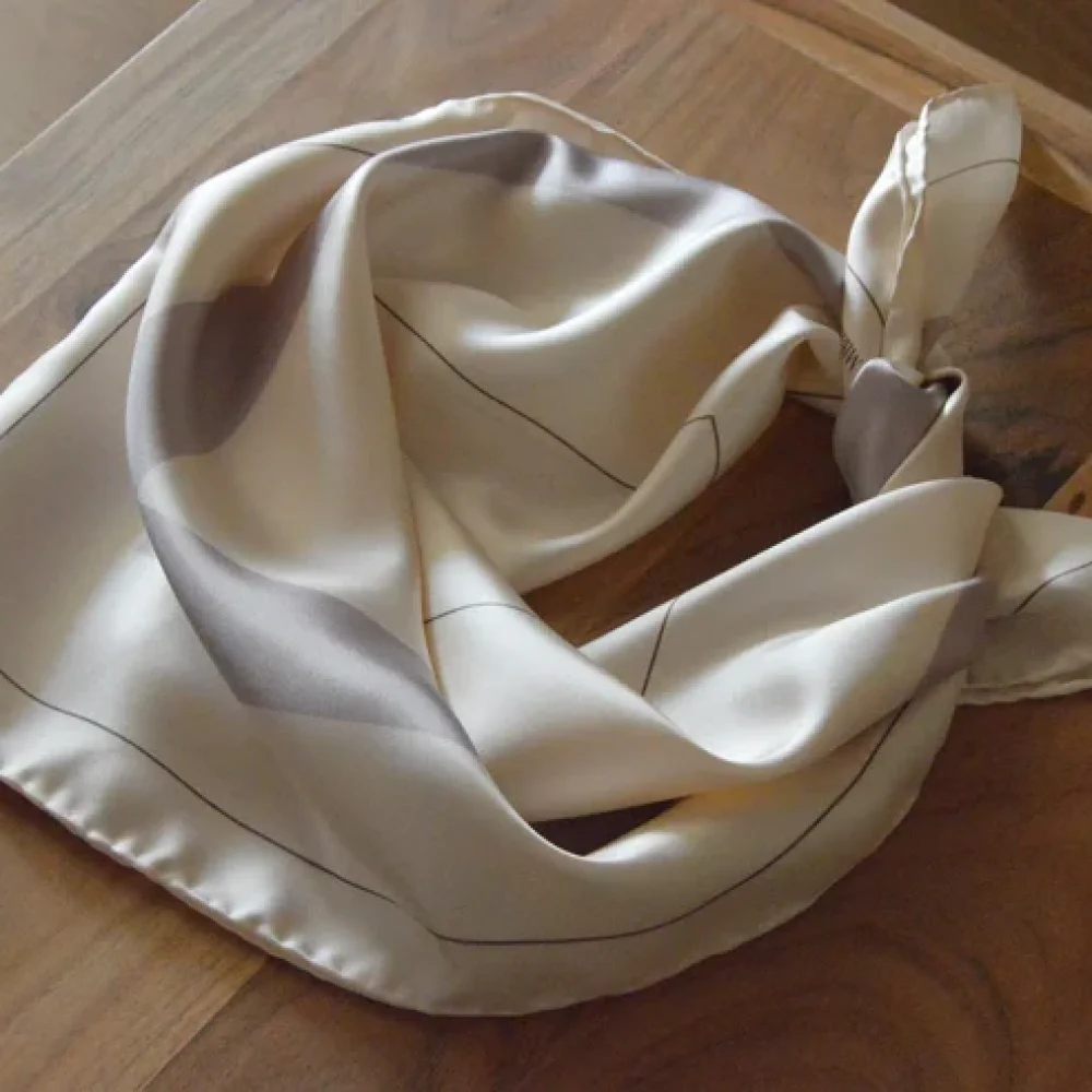 Pañuelo de seda Laurel silk scarf scarves